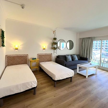 Pyr Beach And Pool Studio I Фуэнхирола Экстерьер фото