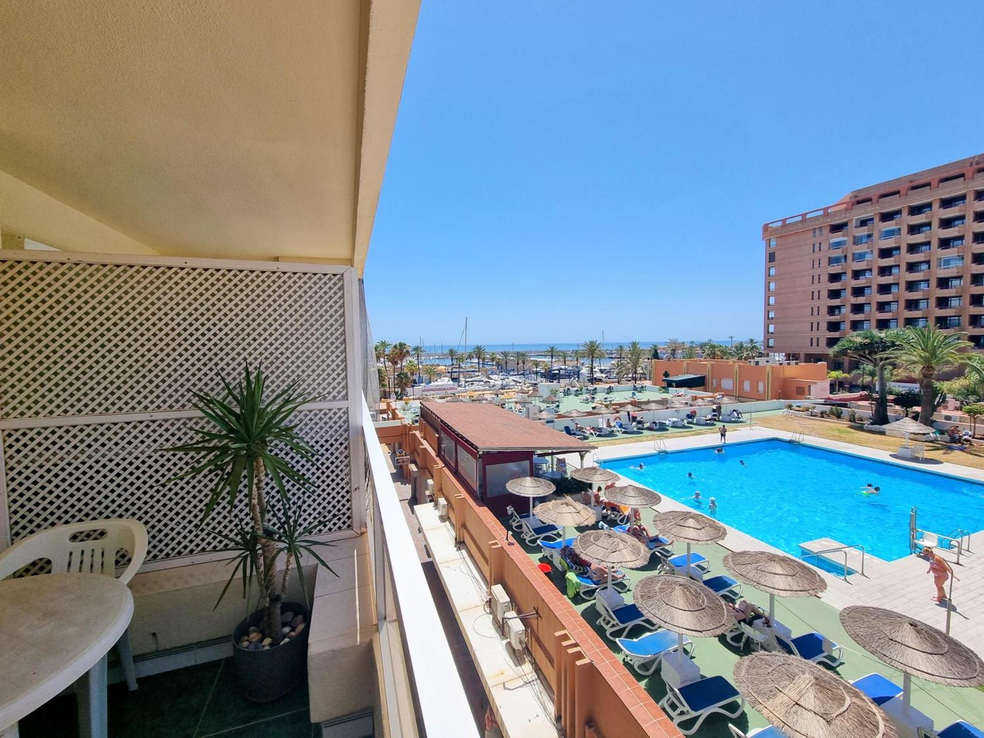 Pyr Beach And Pool Studio I Фуэнхирола Экстерьер фото