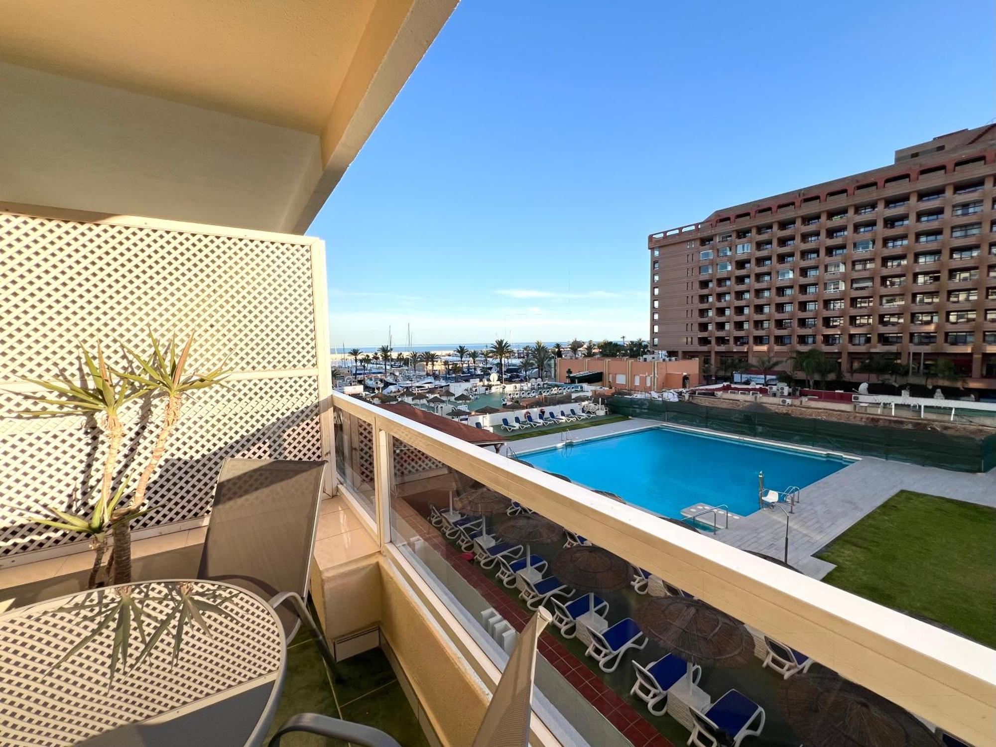 Pyr Beach And Pool Studio I Фуэнхирола Экстерьер фото